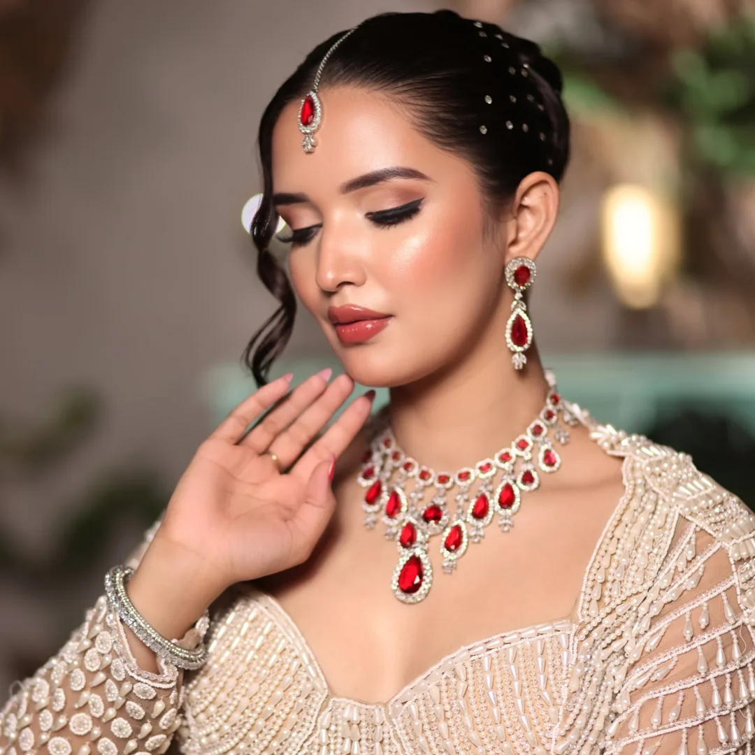Engagement makeup by Red Fox student